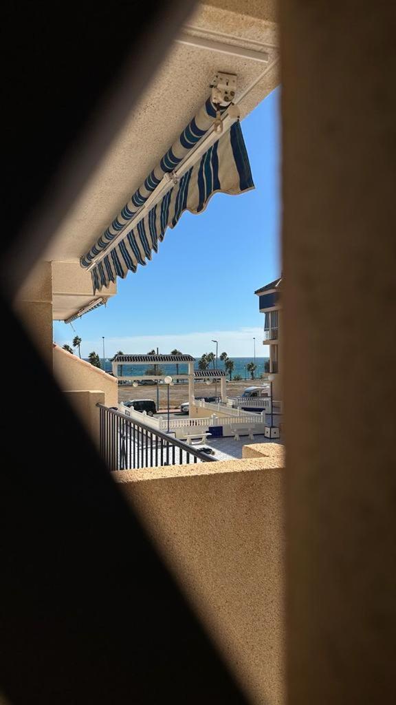 Playa De Los Naufragos Cozy Apartment With Pool Torrevieja Eksteriør bilde