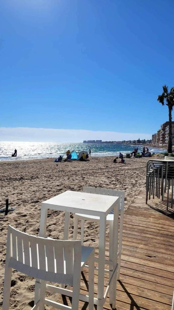 Playa De Los Naufragos Cozy Apartment With Pool Torrevieja Eksteriør bilde