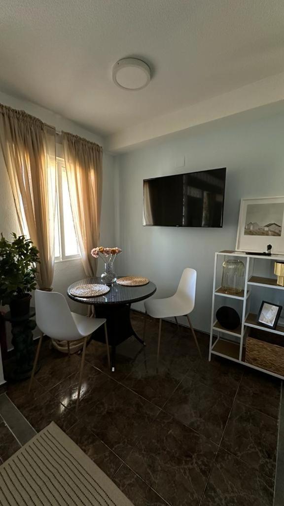 Playa De Los Naufragos Cozy Apartment With Pool Torrevieja Eksteriør bilde