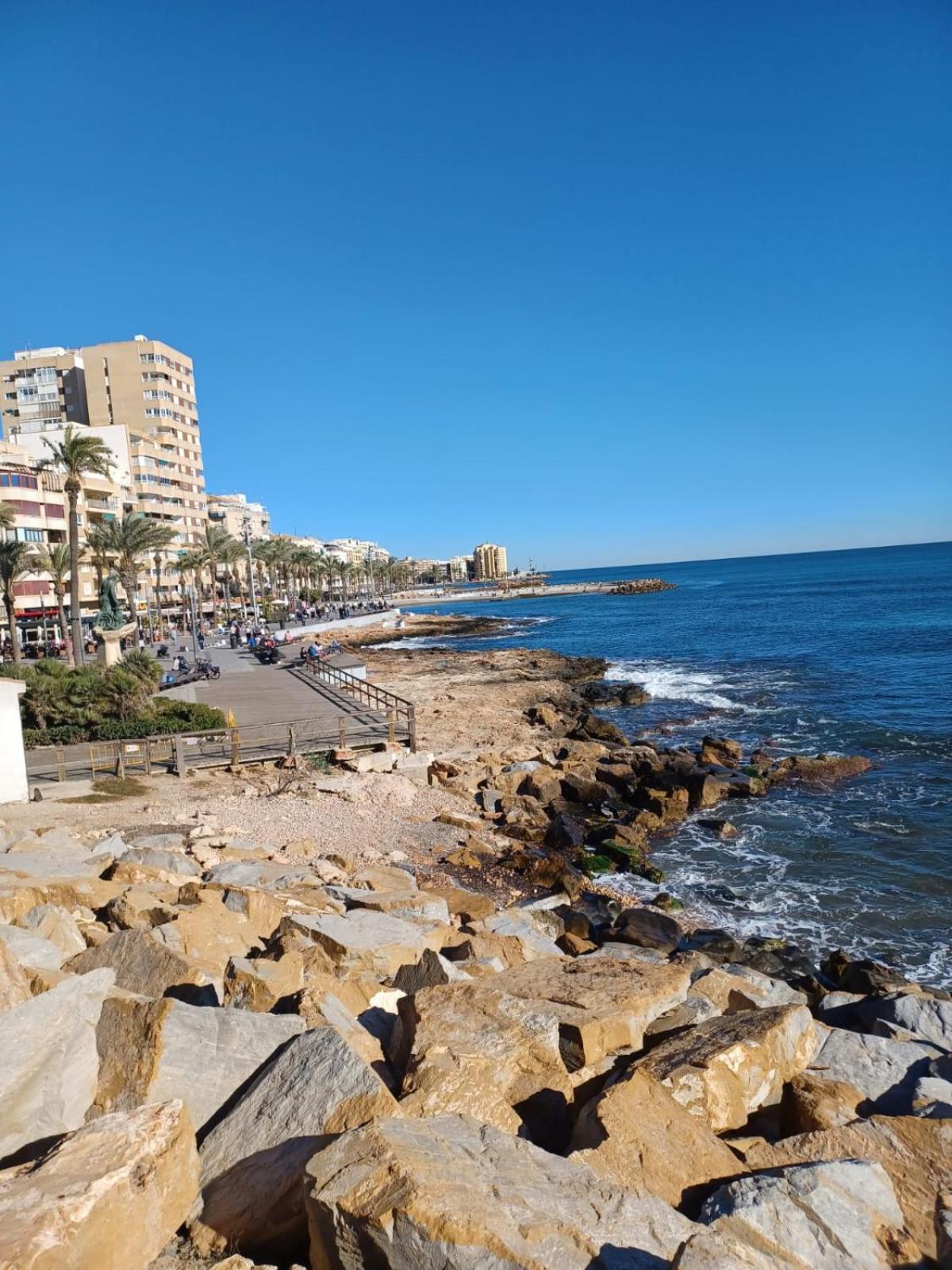 Playa De Los Naufragos Cozy Apartment With Pool Torrevieja Eksteriør bilde